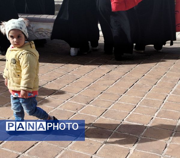 نسل آینده در راهپیمایی ۲۲ بهمن شهرستان کندر دیده شد