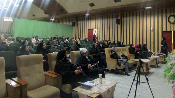 جلسه هم افزایی رابطان مشاور در کانون امام علی(ع) ناحیه یک کرج