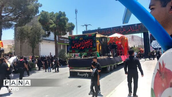 میدان شاه ولی میزبان عزاداران تاسوعا و عاشورای حسینی در تفت بود