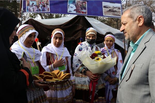 بیست و سومین اردوی کشوری دانش‌آموزان عشایر در مشهد مقدس