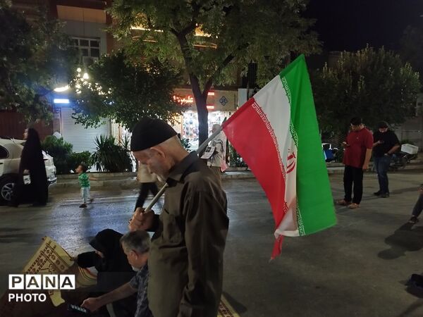 شبِ اشک و عرفان در حسینیه امام خمینی