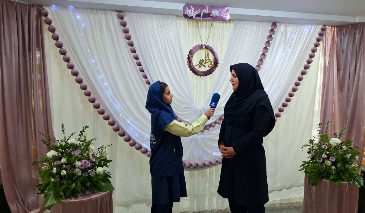 در اردوی هنری،پیوند صمیمانه مادر و دختر در کنار کشف استعدادها  شکل می‌گیرد