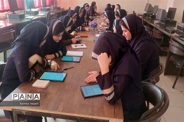 نماینده مجلس: الفبای اقتصاد باید از دوران دانش‌آموزی آموزش داده شود