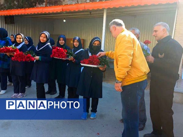 جشن ولادت حضرت علی (ع) و روز پدر در دبیرستان شاهد بحرینیان