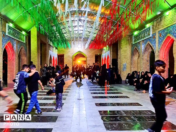 شب‌های نورانی سوگ و همدلی مردمان؛ در گلزار شهدای عباس آباد شهریار