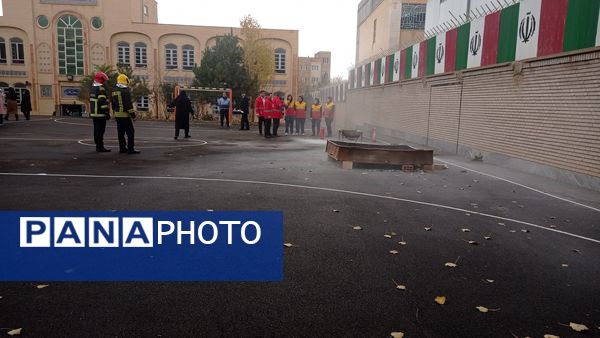 آمادگی مدارس آذربایجان‌شرقی برای برگزاری مانور زلزله 