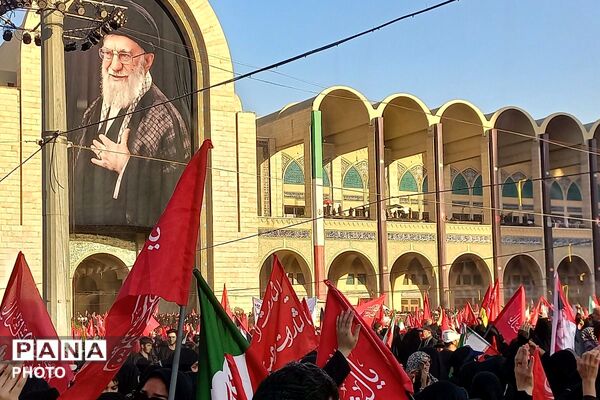 بدرقه با اشک و بیعت ،ایران در سوگِ قائد شهید امت