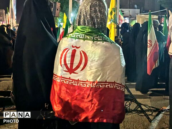 خروش ملت ایران در شب نود و پنجم حماسه میدان داری-١