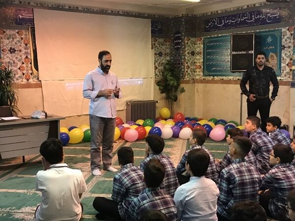 آغاز سال تحصیلی در مدرسه شهدای مدافع حرم با حضور مسئولان، جشن و کلاس توجیهی