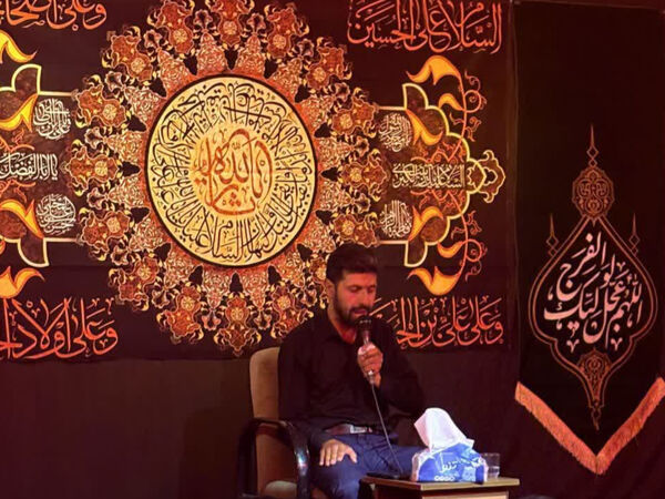 جوانان کاشمری پرچم عزای حسینی را برافراشتند