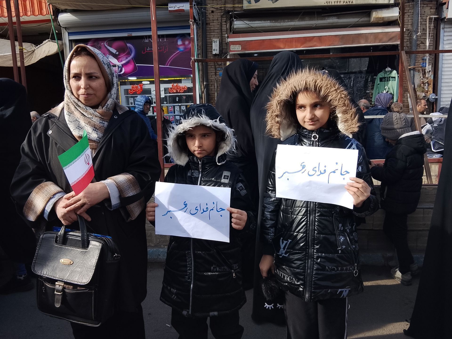 سیلی محکم مردم مرند به عوامل تروریستی 