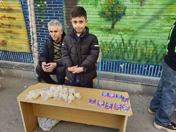  بازارچه دانش آموزی به مناسبت سالگرد پیروزی انقلاب اسلامی در دبستان پسرانه پاسدارن ناحیه ۳