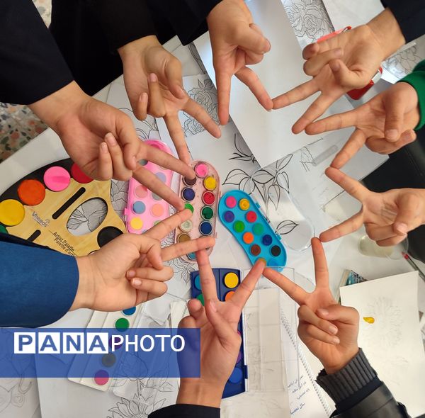 کلاس هنر با استعدادهای درخشان دانش‌آموزان