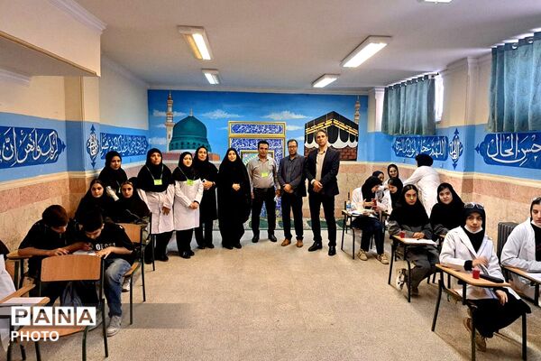 دوازدهمین دوره جشنواره نوجوان خوارزمی در دبیرستان سپاهان بهارستان‌دو
