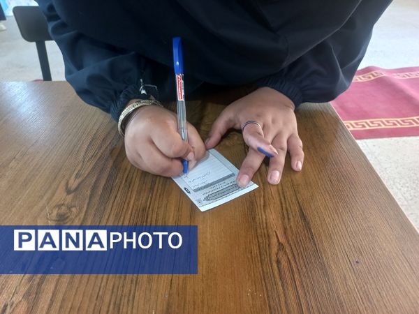 برگزاری باشکوه انتخابات شورای دانش‌آموزی در هنرستان زهرای مرضیه بندرعباس