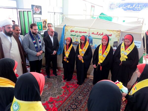 بازدید قائم مقام سازمان دانش‌آموزی از دانش‌آموزان پیشتاز معتکف بام و صفی‌آباد
