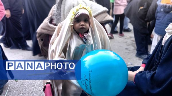 مهمانی کیلومتری اعیاد شعبانیه در خیابان امام خمینی نیشابور 