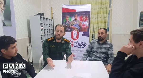 پاتوق پسرانه نوجوان مبارز در آشخانه
