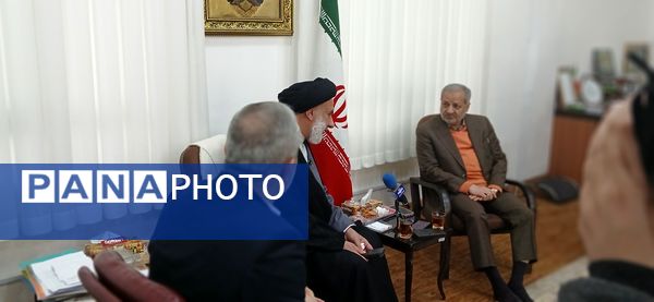 دیدار وزیر آموزش و پرورش با ولی فقیه استان چهارمحال‌وبختیاری 