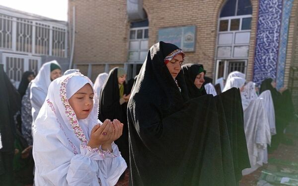 نماز عید سعید قربان در مسجد جامع شهر بار نیشابور