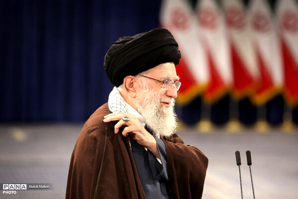 حضرت آیت‌الله العظمی شهید سیدعلی حسینی خامنه‌ای