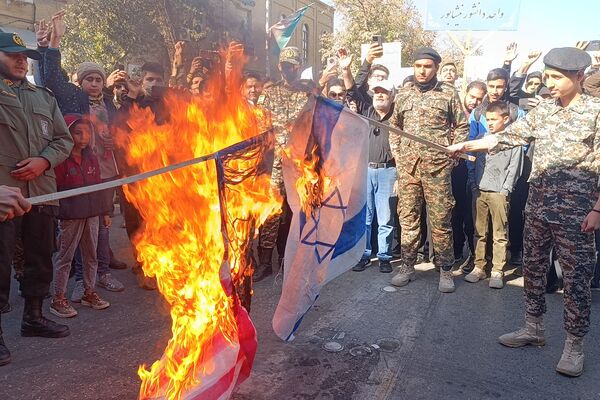 راهپیمایی سیزده آبان در شهرستان نیشابور