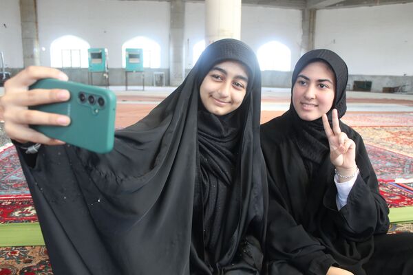 اقامه نماز جمعه در گلوگاه 