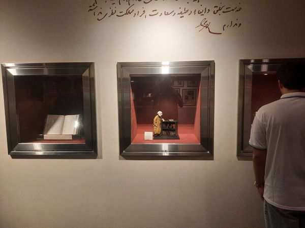 بازدید از موزه ملک و شرکت در همایش علوم انسانی توسط دانش‌آموزان علامه حلی ۵