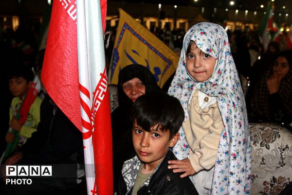جشن میلاد حضرت معصومه (س) و روز دختر در سبزه میدان زنجان