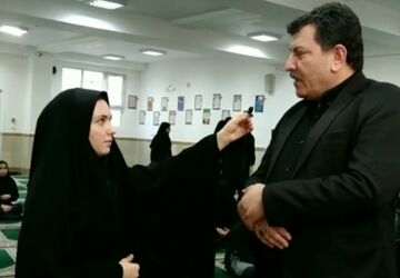 جلسه توجیهی مادران و دانش آموزان دبیرستان شهید عسگری جمکرانی قم