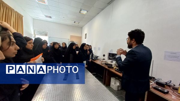 حضور دانش آموزان دبیرستان ۱۵خرداد در اردوی راهیان پیشرفت 