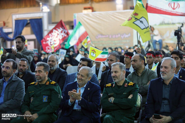 مراسم سالروز شهادت شهید حسین فهمیده و هفته بسیج دانش‌آموزی