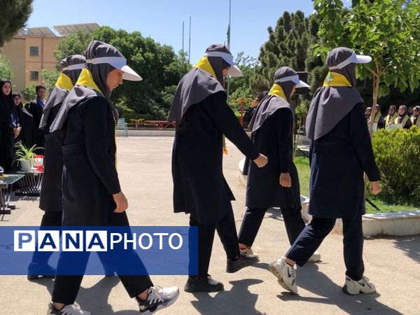 بازدید ارزیاب سازمان دانش‌آموزی کشور از دبیرستان تشکیلاتی المهدی ناحیه ۵ مشهد