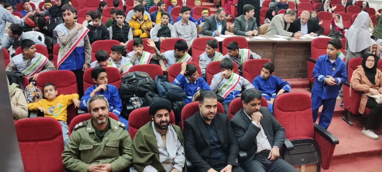 برگزاری اولین جشنواره شهرستانی سرود فجر در گالیکش