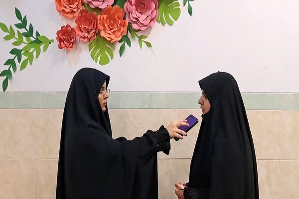 روایت متفاوت لحظه بازگشت امام خمینی (ره) به میهن در مدرسه ریحانه‌النبی