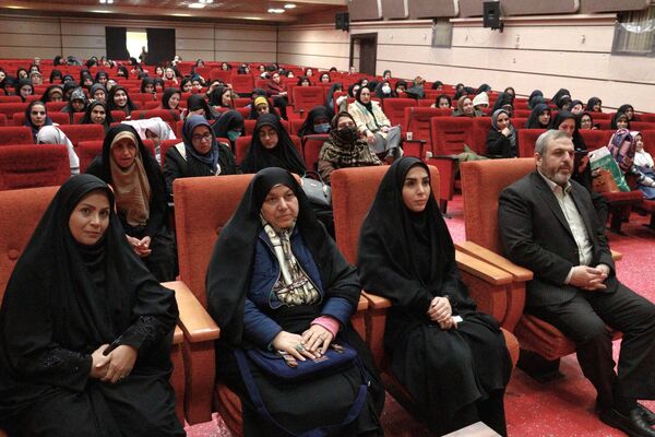 همایش رویداد سراسری «تهران، شهر نماز» با محوریت «نماز شکوفه‌ها» 