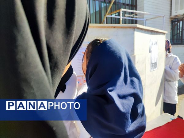 انتخابات شورای دانش‌آموزی در هنرستان مهدیزاده نیا