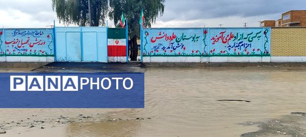 وقوع سیل به علت بارش شدید باران در فاریاب کرمان