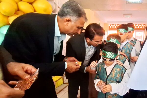 بزرگداشت روز عصای سفید در آموزشگاه شوریده شیرازی