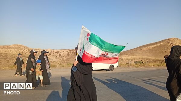 در جست‌وجویِ خویش؛ گام‌هایی میانِ خاک و آسمان، رو به سویِ آستانه‌یِ تو