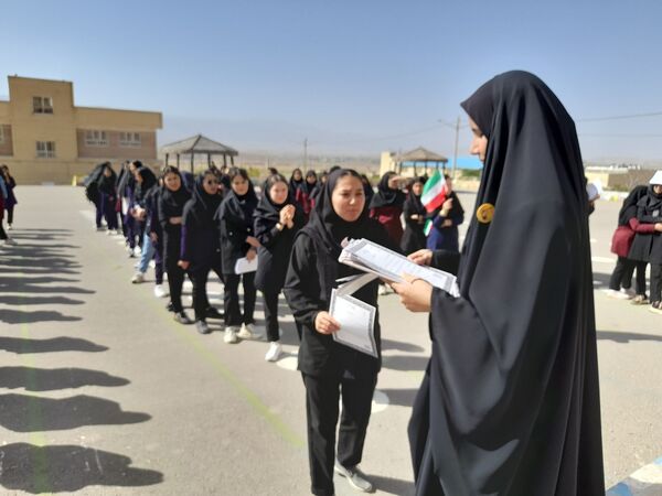 آیین سال تحصیلی جدید در دبیرستان نسیبه شهرستان سملقان