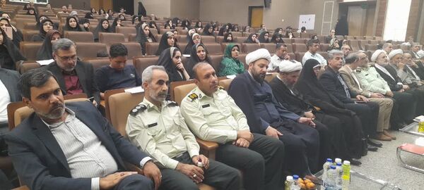 همایش تجلیل از مدرسه یاران استان قم