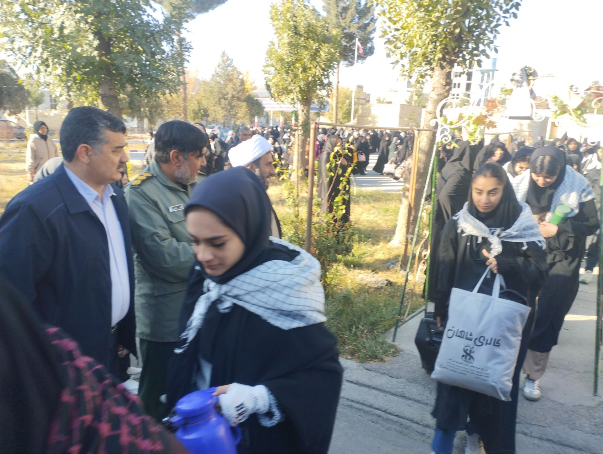 اعزام دانش‌آموزان دبیرستان‌های دخترانه شهرستان شیروان دوره متوسطه دوم به اردوری راهیان نور مناطق جنوب کشور