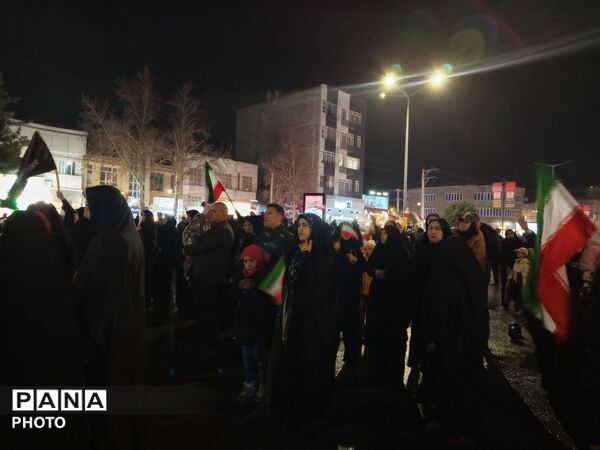  ما تا آخر ایستاده ایم 