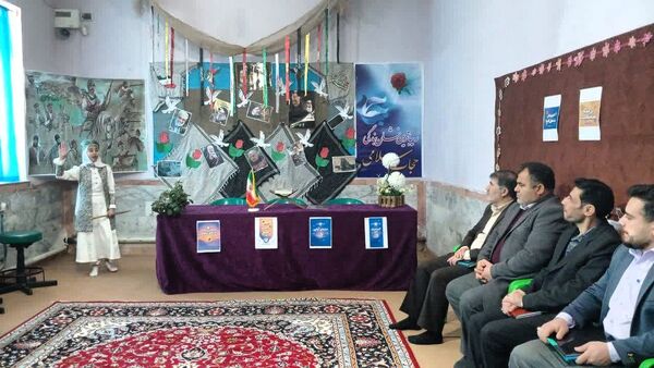 برگزاری نمایشگاه هفته هنرهای مدرسه (ماها) در آموزشگاه نمونه دولتی فدک فاروج