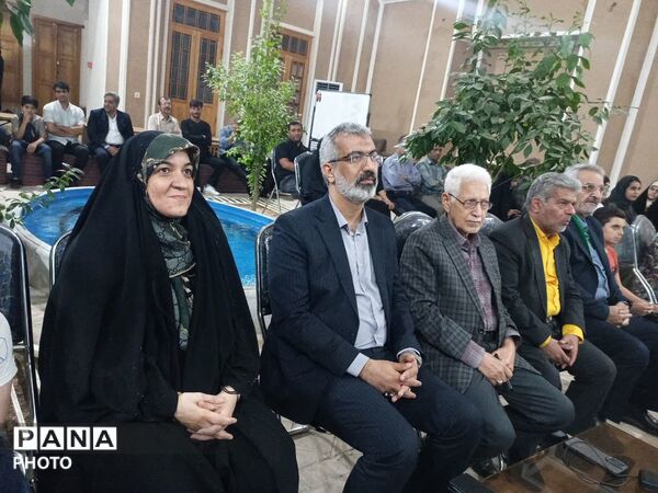 گرامی‌داشت روز شعر و ادب فارسی؛ از شهریار تا شاعران امروز