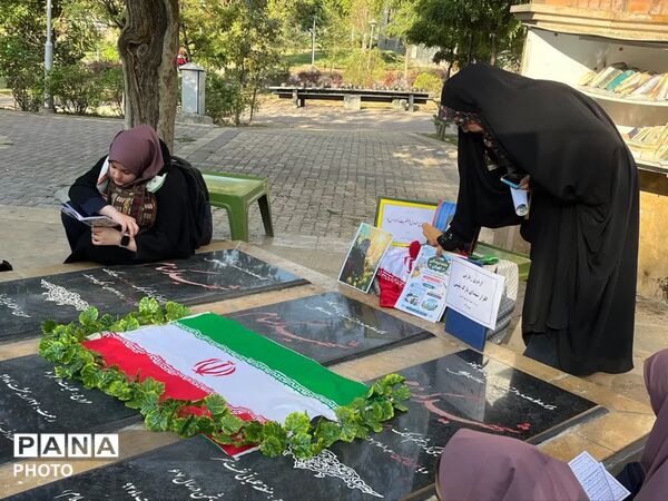 اردوی زیارتی دانش‌آموزان در جوار مزار شهید گمنام
