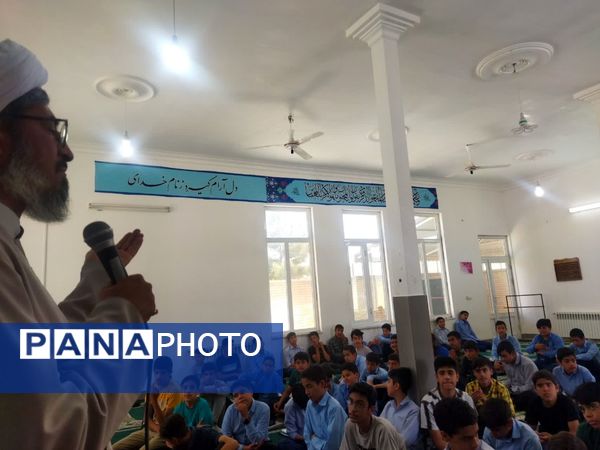 برگزاری جشن تکلیف در دبیرستان نمونه دولتی دانش 