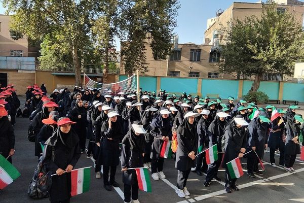 برگزاری جشن به مناسبت هفته دفاع مقدس و میلاد سیدالکریم در ناحیه یک شهرری 