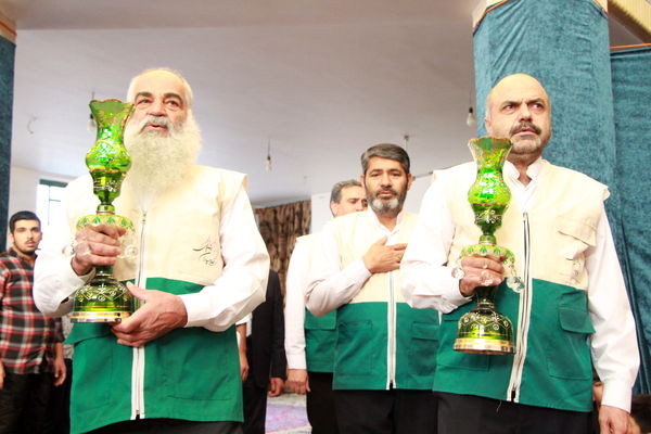 حضور خادمان رضوی در اعتکاف دانش‌آموزی فهرج